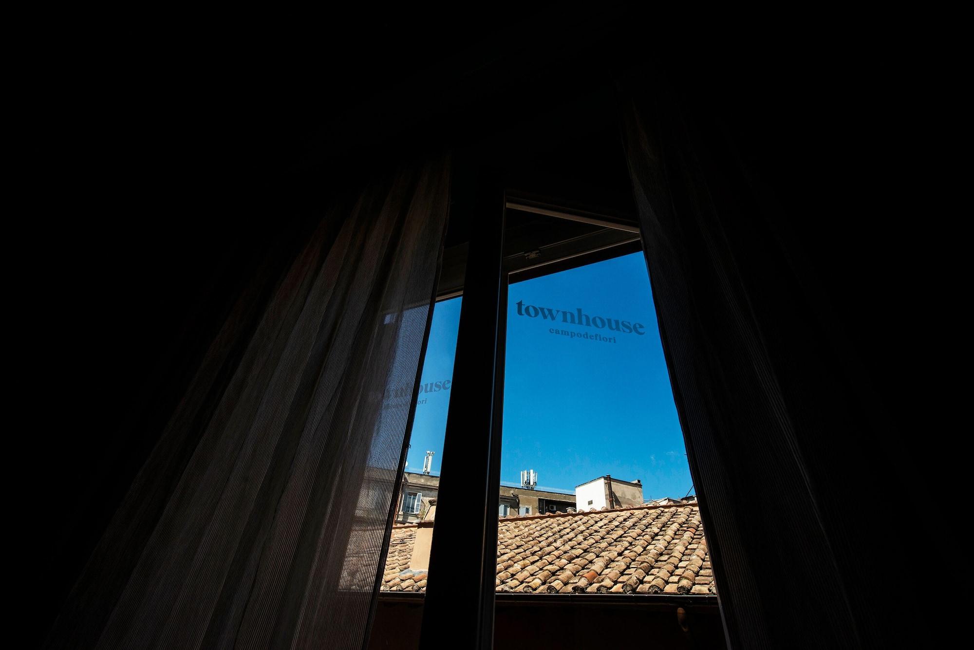 Отель Town House Campo De Fiori Рим Экстерьер фото
