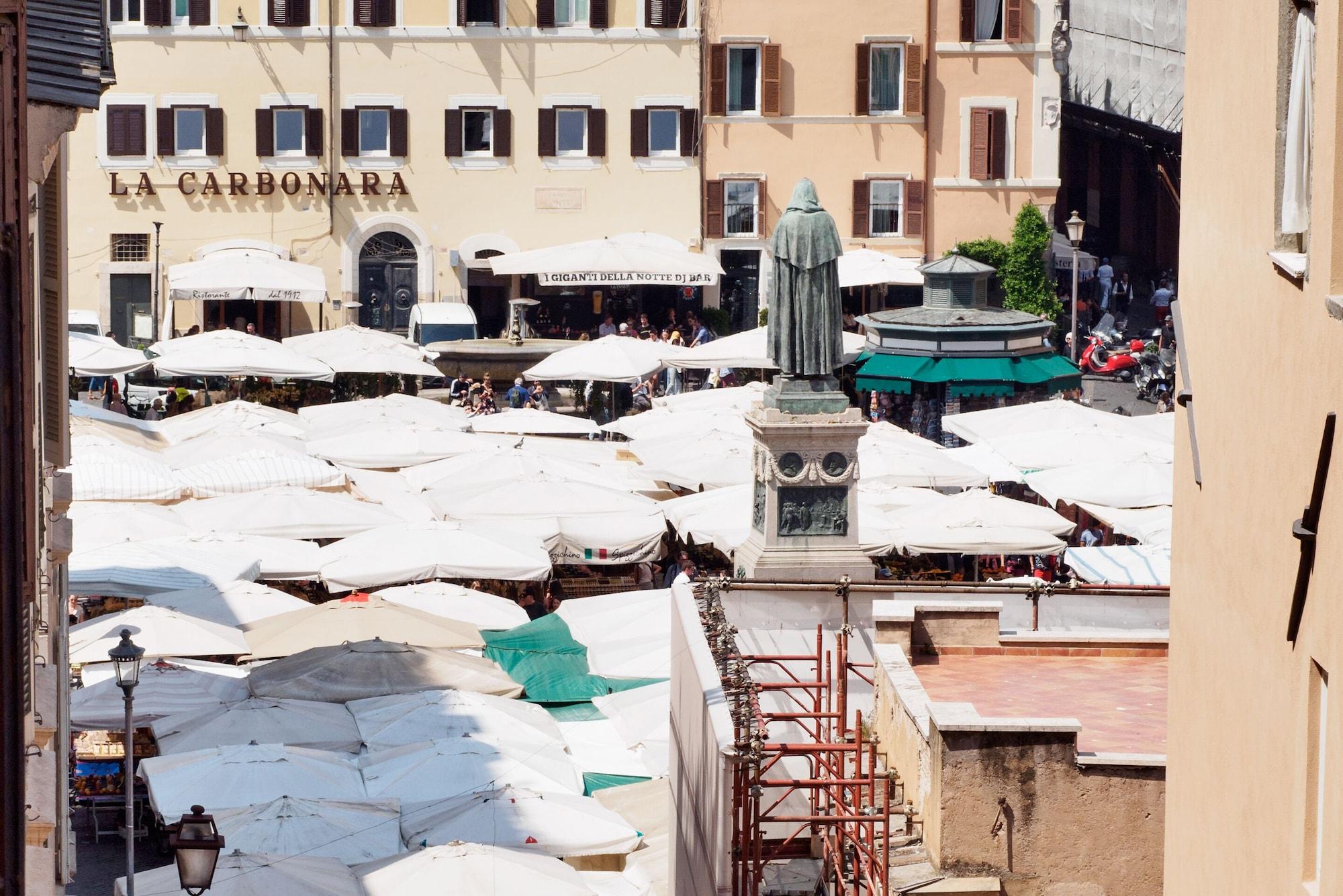 Отель Town House Campo De Fiori Рим Экстерьер фото